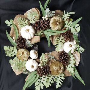 Martha Stewart NWT Pumpkins and Pine Cones Lighted Wreath